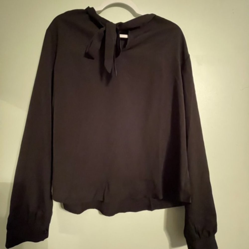 Plus Tie Neck Cliffon Top